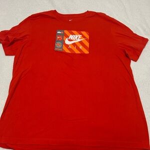 Nike Men’s T-shirt